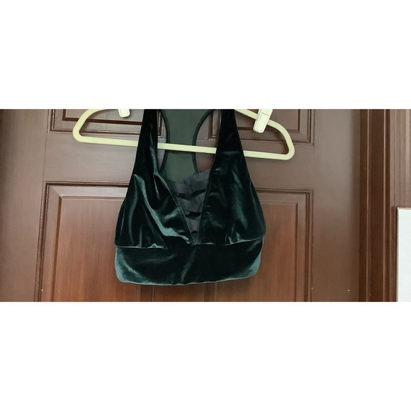 Very good condition Victoria’s Secret velvet bra top Lg - Picture 1 of 3